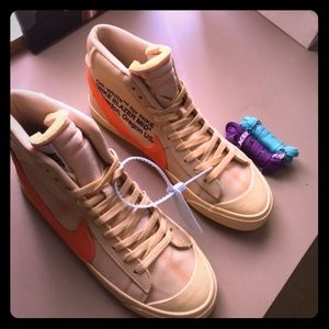 Nike Blazer Mid Off-White Size 10.5